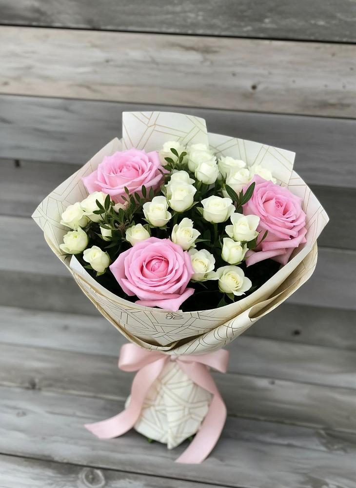 Букет цветов из: Розы в Полурядинки