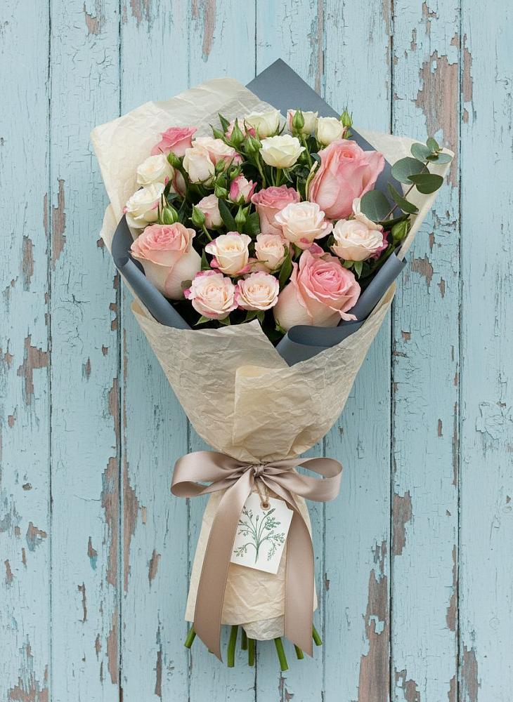 Букет цветов из: Розы в Полурядинки