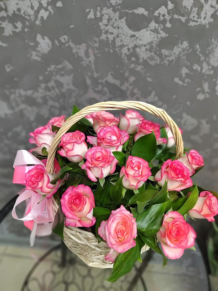 Цветочная композиция из Розы в корзине в Полурядинки