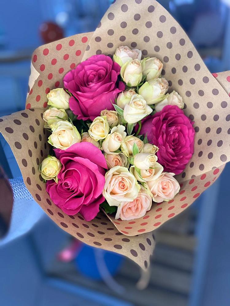 Букет цветов из: Розы в Полурядинки