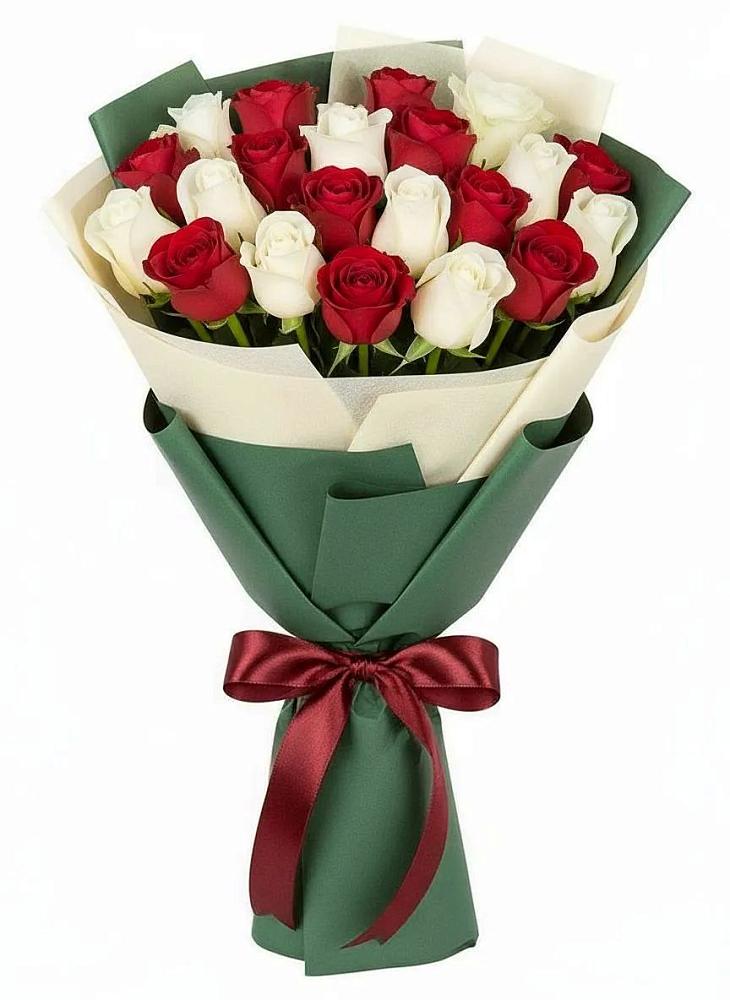 Букет Микс из красных и белых роз в Полурядинки