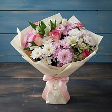 Букет цветов из:  Хризантемы, Альстромерии и Розы в Полурядинки