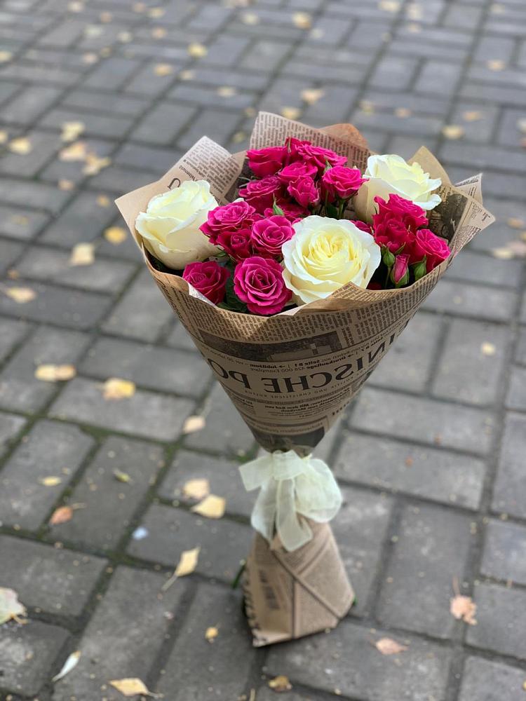 Букет цветов из: Розы в Полурядинки